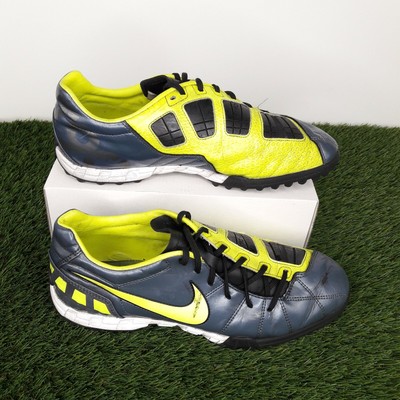 t90 astro turf trainers