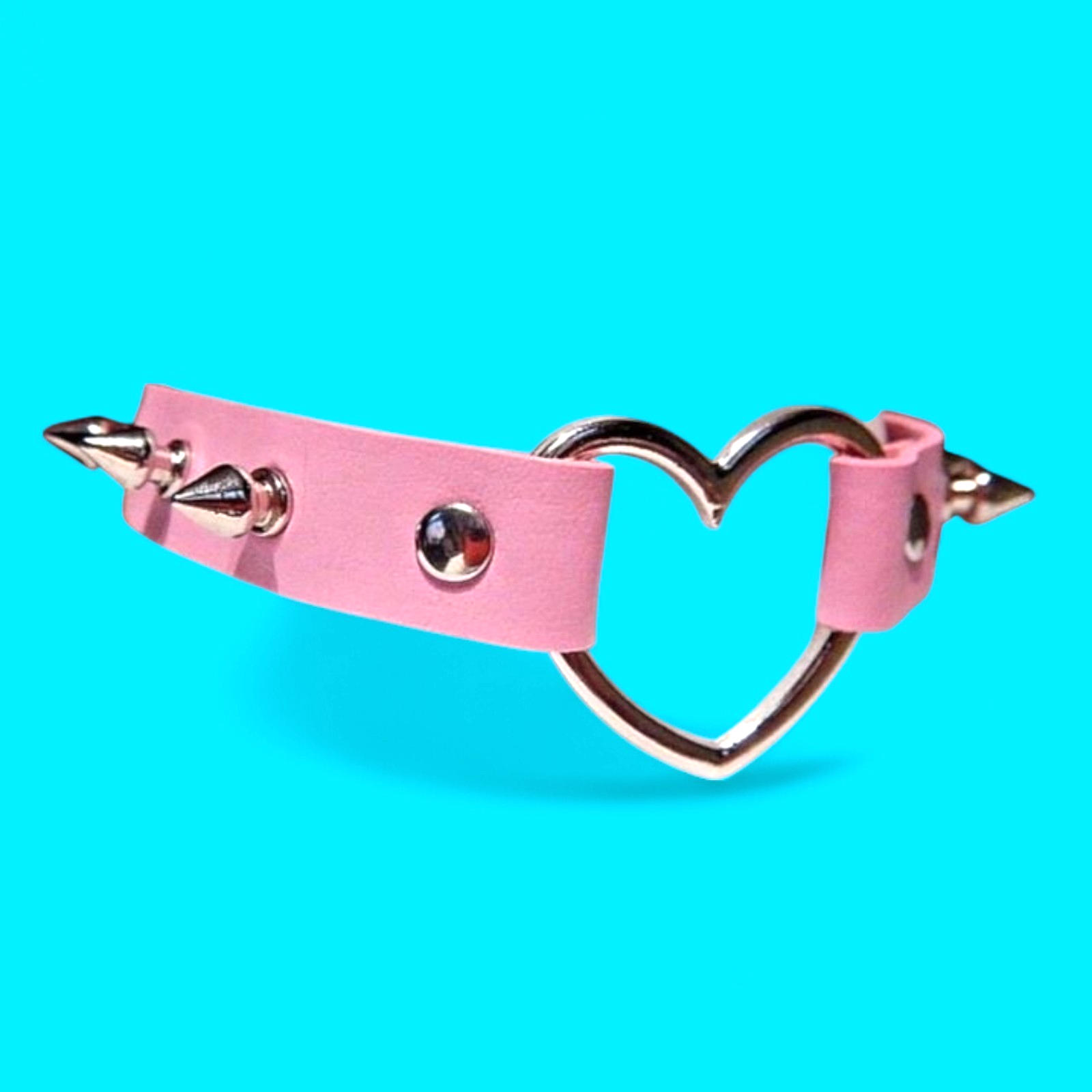 PASTEL PINK SPIKED HEART RING COLLAR silver rivet choker
