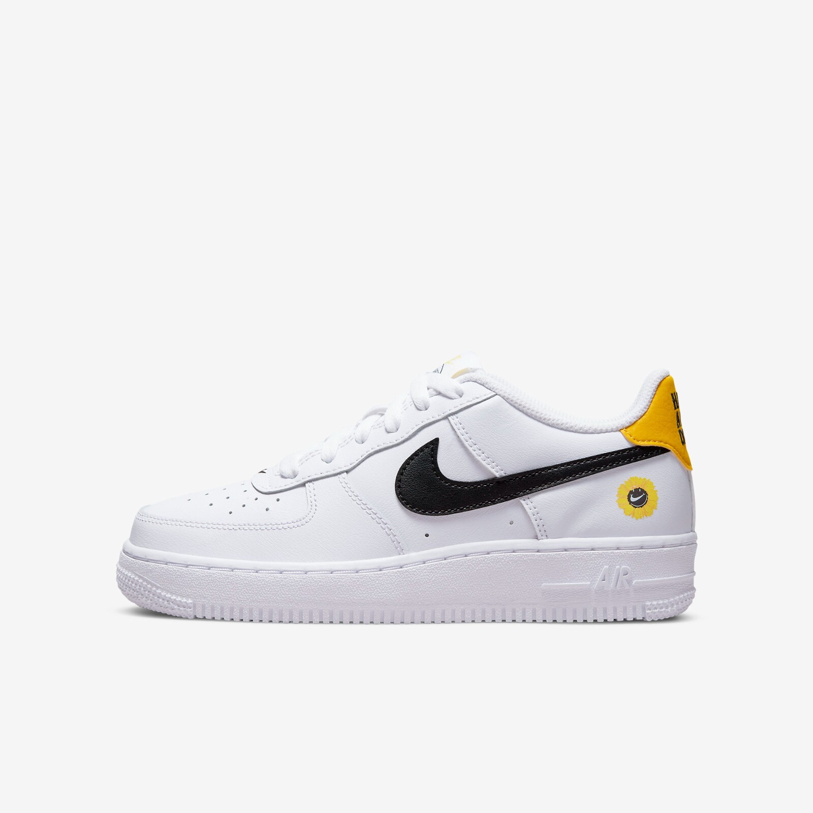 

Кроссовки Nike Air Force 1 LV8 Have a Day GS DM0983-100, White/black/dark sulfur, Nike Air Force 1