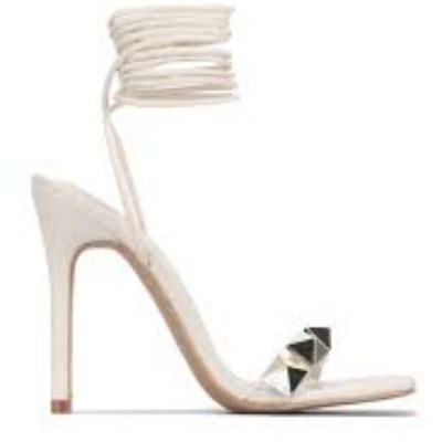 NEW IN BOX CAPE ROBBIN AIGO GOLD STUDDED LACE UP HEELS OFF-WHITE 5.5