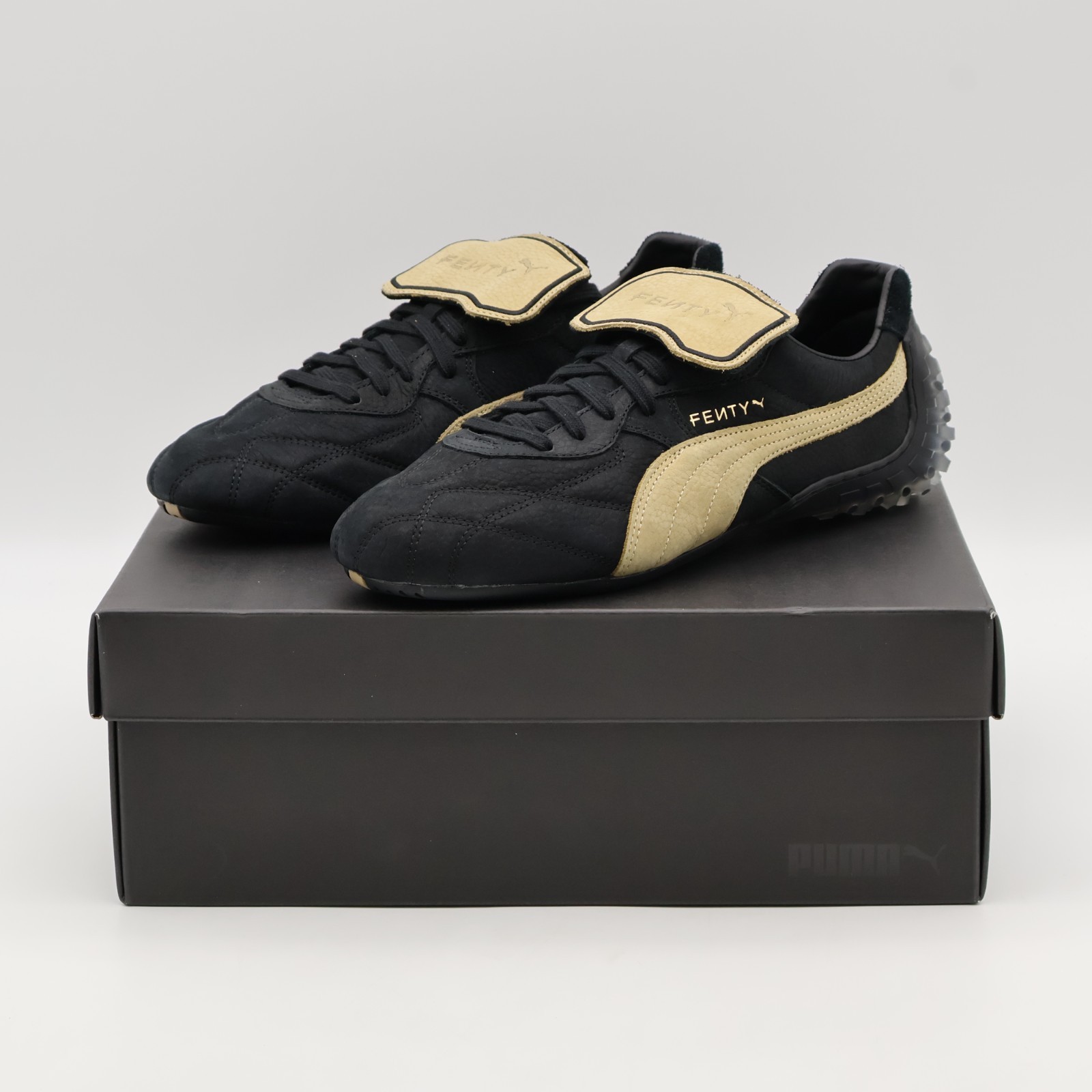 404778-01 Fenty Puma Avanti LS BTS PUMA Black Prairie Tan