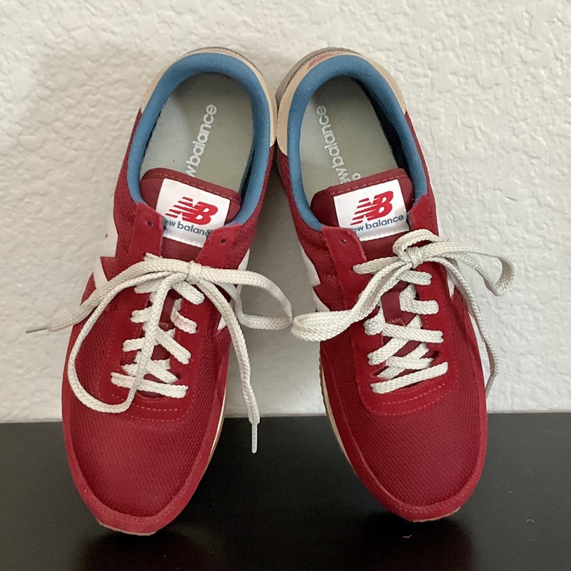 – Red – Unisex – Nwob – Retired Style!