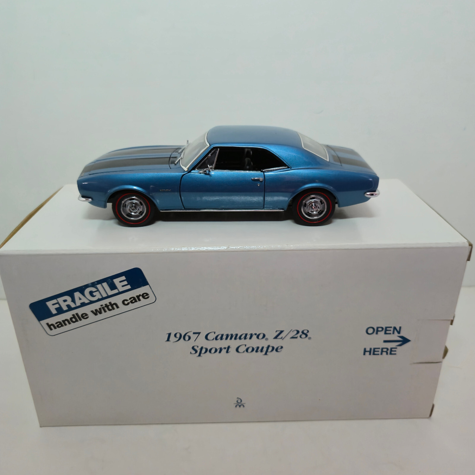 1967 Chevy Camaro Z-28 Sport Coupe Marina Blue 1:24 Diecast