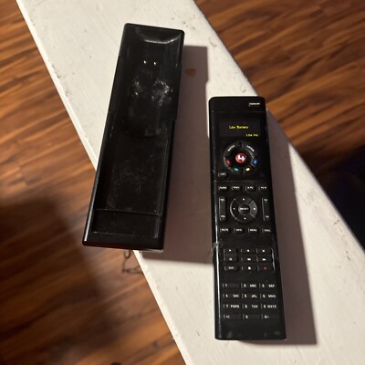 Control4 C4-SR260 Remote Control & C4-SRRS Cradle Powers On Untested Read