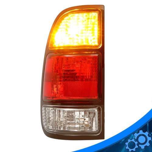 Галогенный задний фонарь Toyota Tundra 2000-2006 Обычный/Левый для доступа в кабину с лампочками накаливания