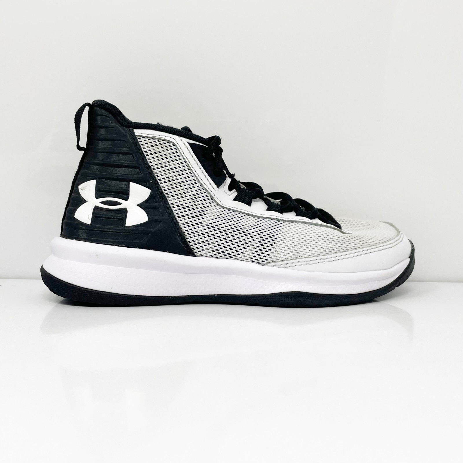 

Баскетбольные кроссовки Under Armour Boys Jet 2018 3020949-100, белые, размер 1,5 года, Белый, Jet 2018