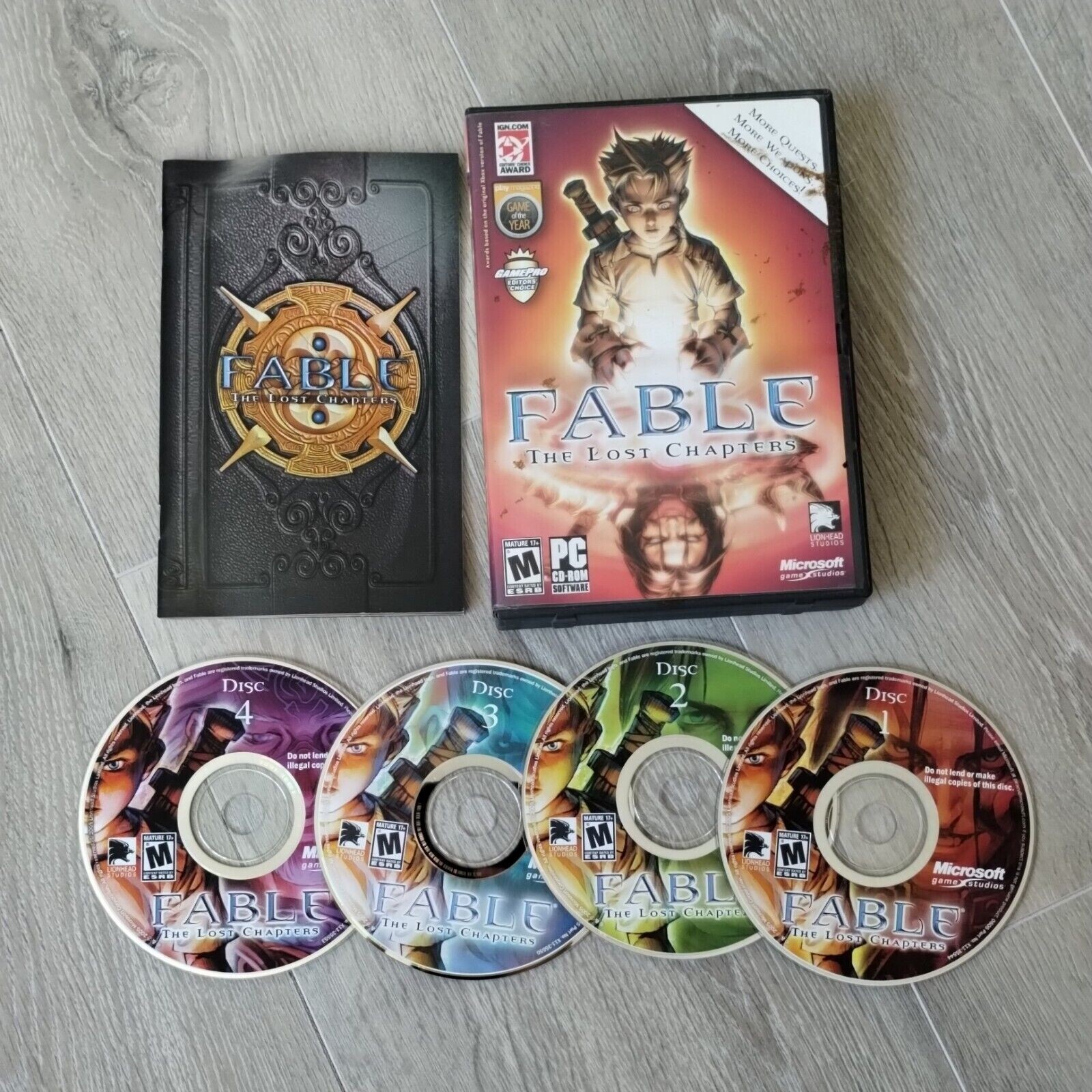 本　THE FABLE The Fable - Bilingual Manga