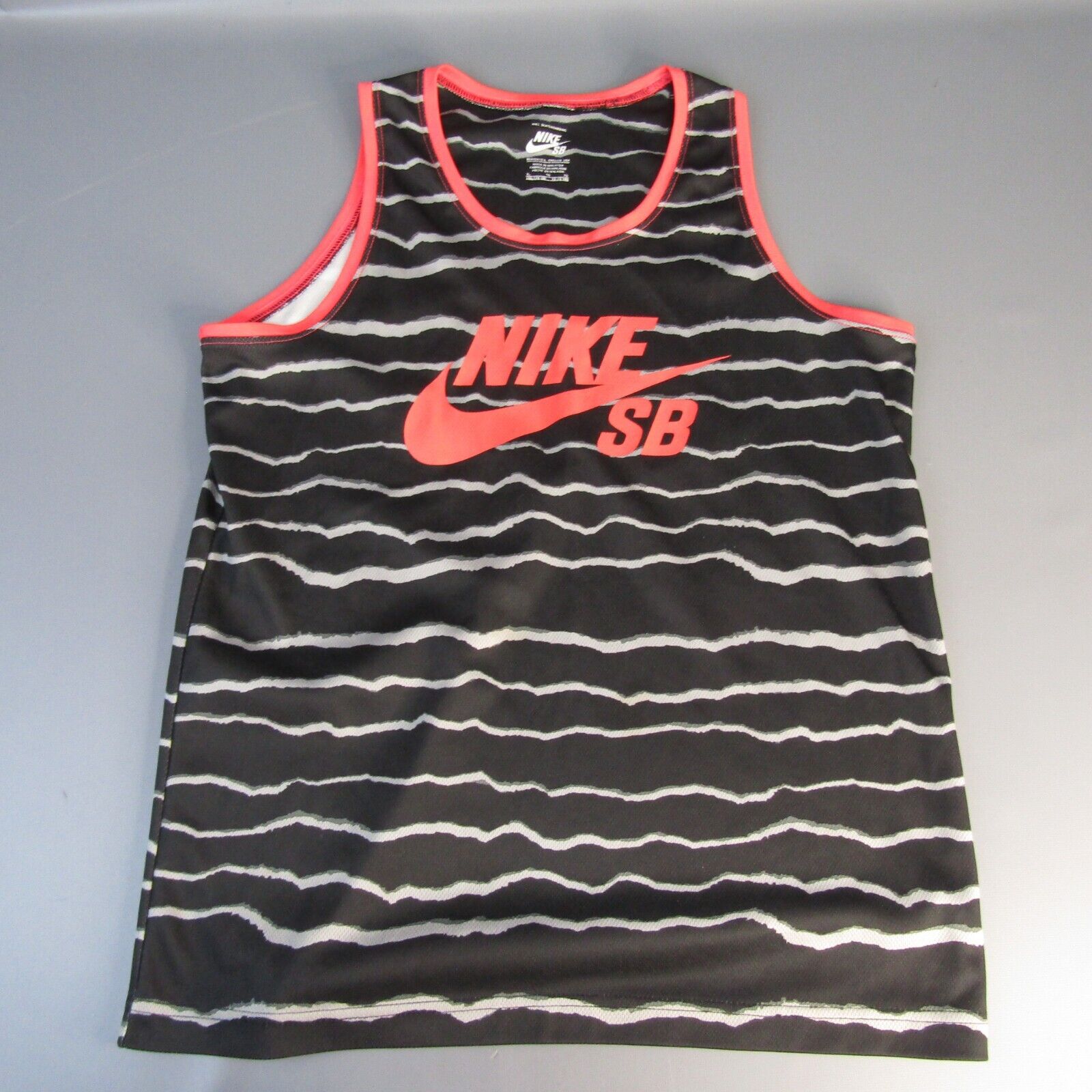 Nike SB Tank Top Youth XL 13-15 Skateboarding Sleeveless T Nike SB Tank Top Youth XL 13-15 Skateboarding Sleeveless T