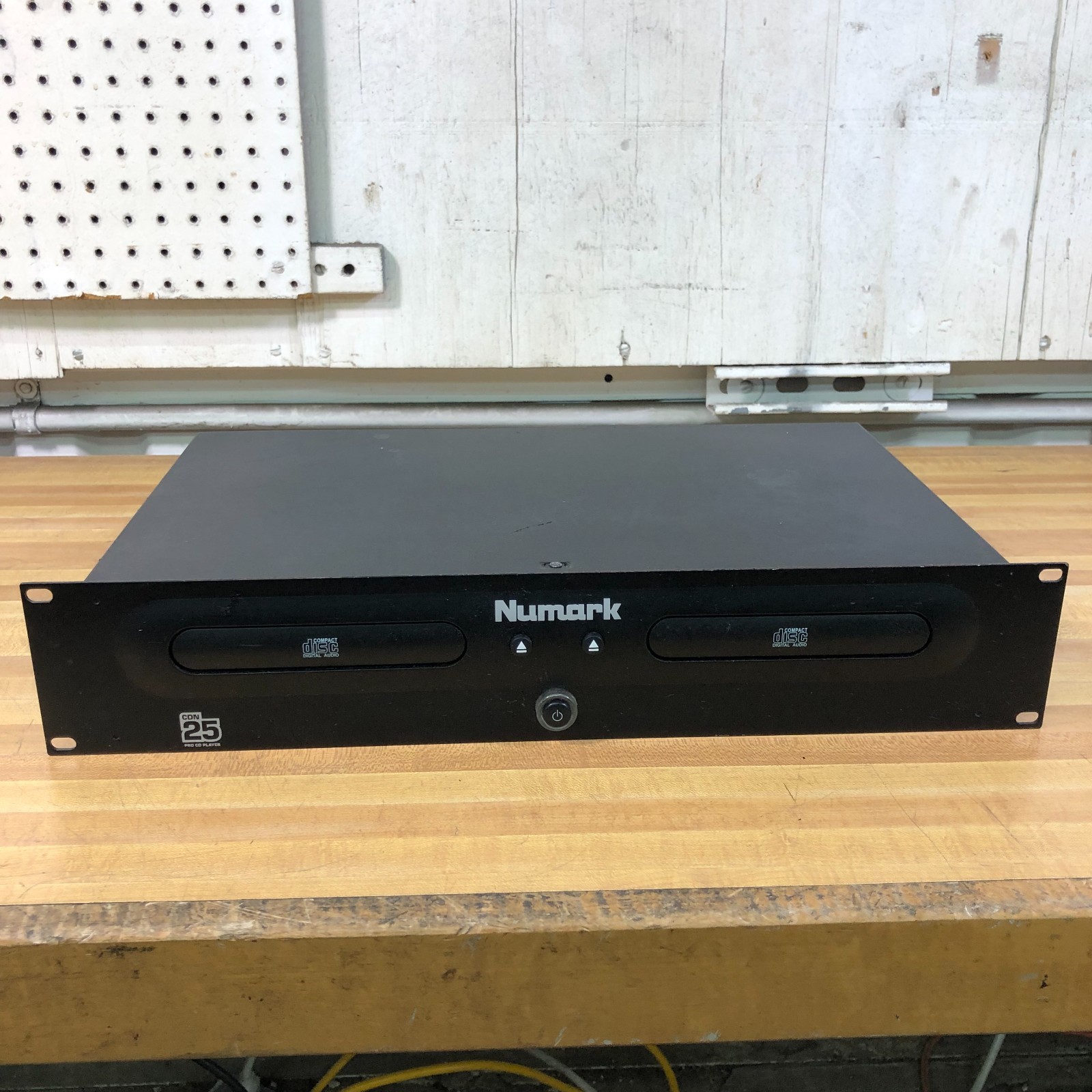 Numark CDN25 Professional Dual CD Player Anti-Shock (WORKS