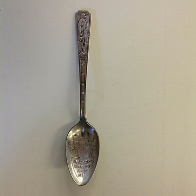 Vintage 1939 New York World's Fair Souvenir Silver Plated Spoon