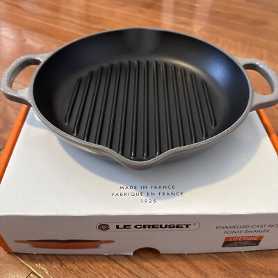 Le Creuset  Cast Iron 9.75 Inch Round Deep Grill Skillet Fry Pan, Oyster Flint