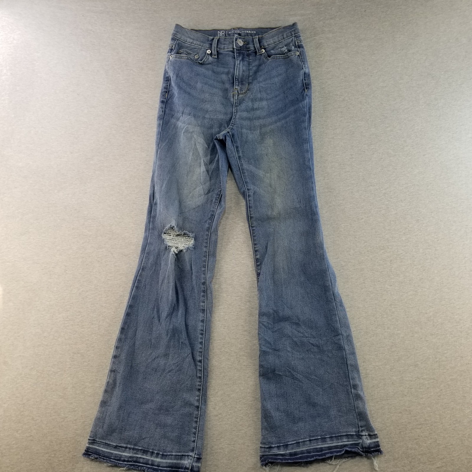 No Boundaries Jeans Women's Sz 5 Blue Wash Stretch Comfy Flared Indie Normcore
