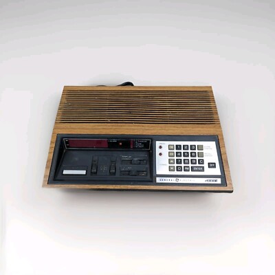 GE General Electric AM/FM Programmable Alarm Clock Radio 7-4880A Walnut *READ*