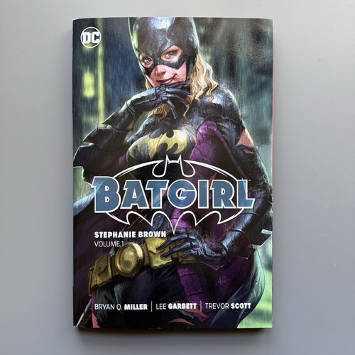 Batgirl (Stephanie Brown) 1–2 Amazon.com: Batgirl: Stephanie Brown Vol. 1 (Batgirl (2009