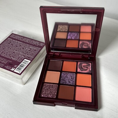 HUDA BEAUTY Lovefest Obsessions Eyeshadow Palette 0.24 oz