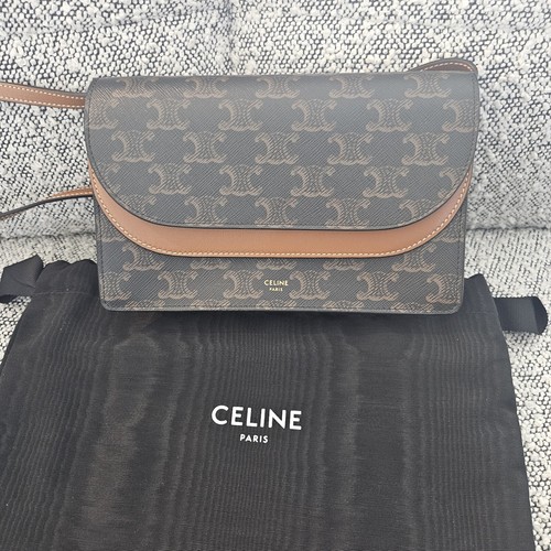 【VIP価格】CELINE TRIOMPHE CANVAS WALLET CELINE Triomphe Small Coated Canvas Wallet Black