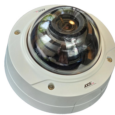 Axis P3227-LVE Network Camera Streamlined, outdoor-ready 5 MP fixed dome
