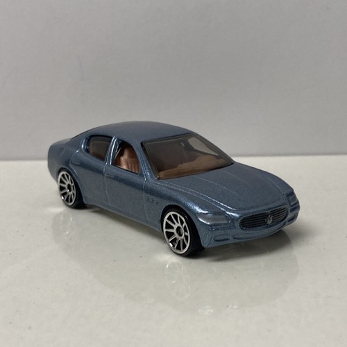 402-439 1/43 マセラティ Quattroporte GTS 402-439 1 43 Maserati Quattroporte GTS Toy | eBay