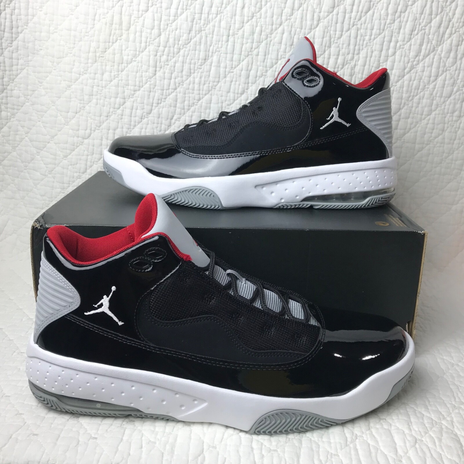 Nike Air Jordan Max Aura 2 Shoes Men's SZ 12 Black/Gym Red
