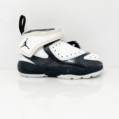 

Nike Boys Air Jordan 487861-100 Белые баскетбольные кроссовки Размер 4C, Белый, Air Jordan