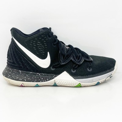 

Nike Boys Kyrie 5 AQ2456-901 Черные баскетбольные кроссовки, размер 4,5 года, Черный, Kyrie 5