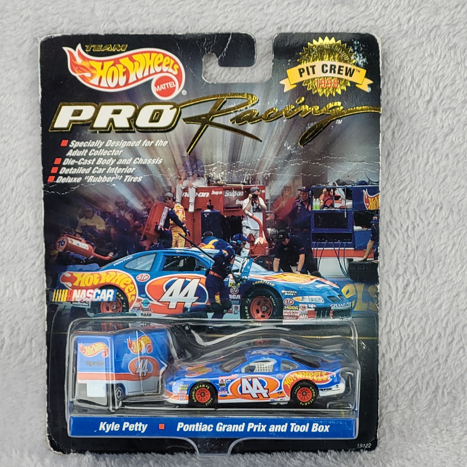 ホットウィール ナスカー PETTY RACING ファーザーズデイ