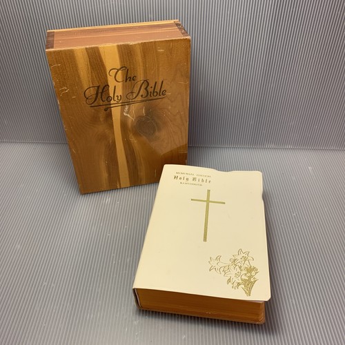 HOLY BIBLE ホーリーバイブル MACK AMC HOLY BIBLE ホーリーバイブル MACK AMC Amazon.co.jp: 本 HOLY