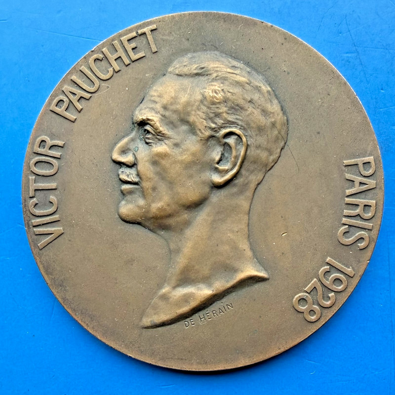Chirurgien Victor Pauchet  1928 - 70 Mm 108 Gr Bronze Par De Herain