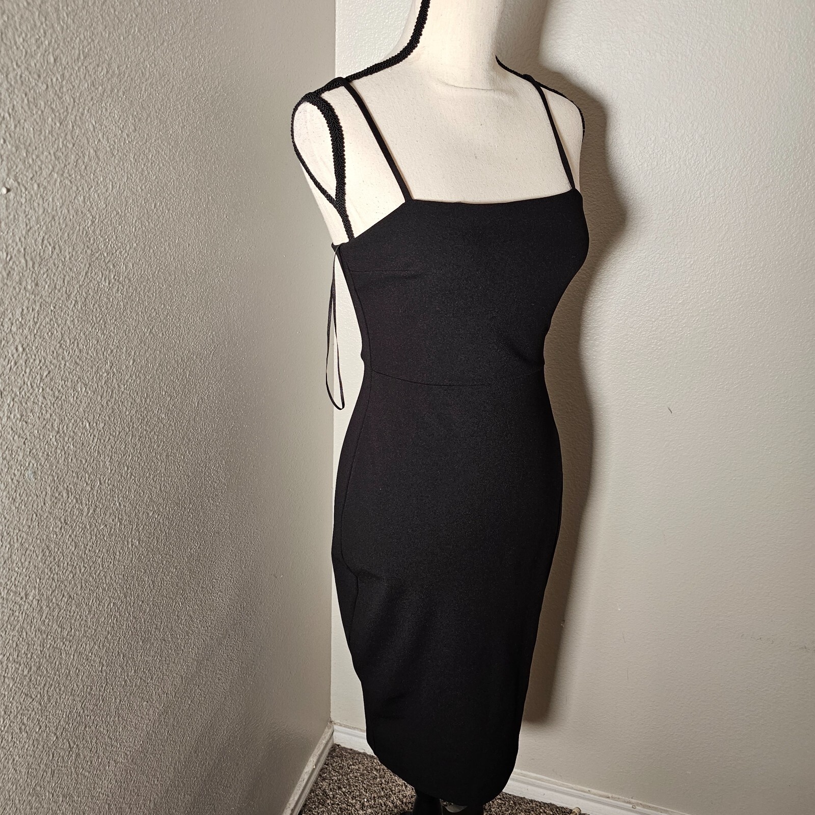EXPRESS Women's Black Dress Strap Dress Size XS Side Zipper