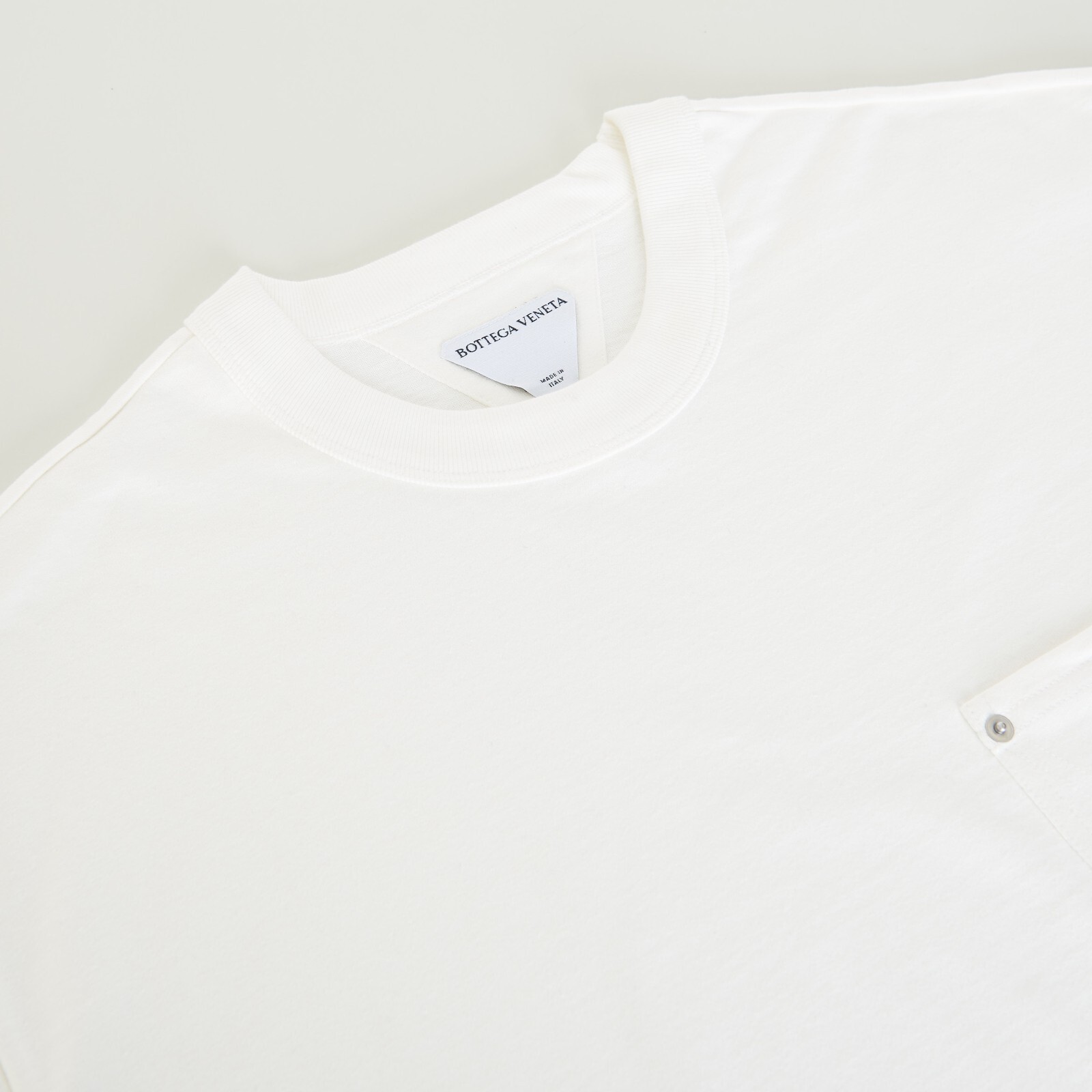 Pre-owned Bottega Veneta 550$ Chalk White T-shirt - Japanese Jersey, Pocket, Loose Fit