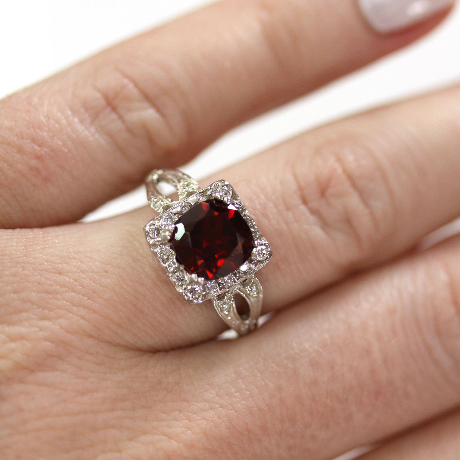 Pre-owned Jewelry By Arsa 2.6 Ctw Natural Red Garnet & Diamond Solid 14k White Gold Square Engagement Ring