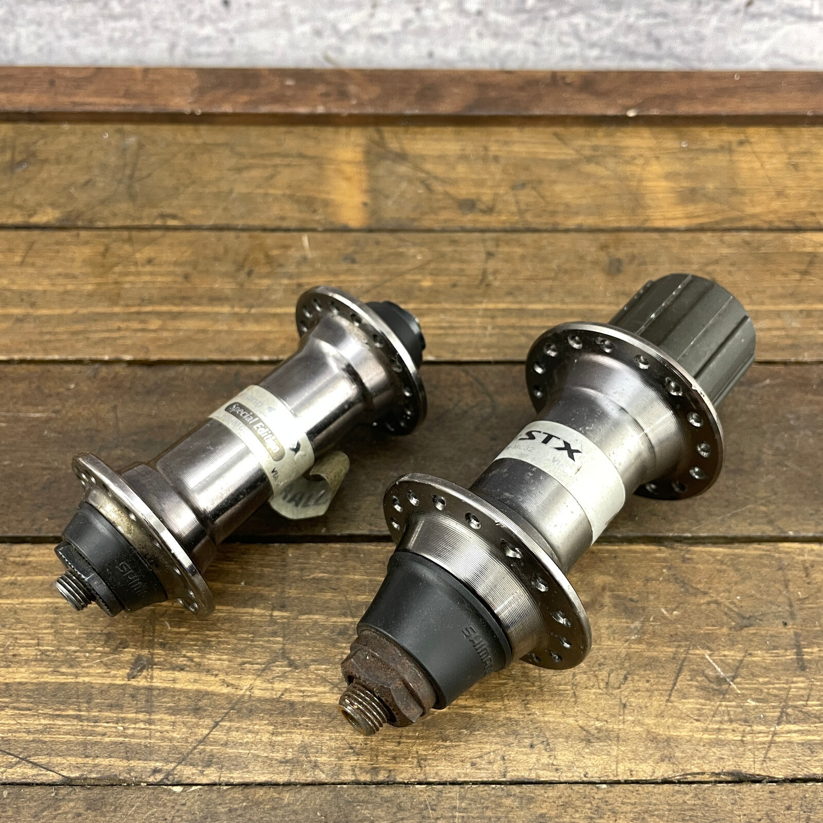 SHIMANO FH-MC18HB-MC12 前後セット 700c100/135 SHIMANO FH-MC18HB-MC12 前後セット 700c100/135