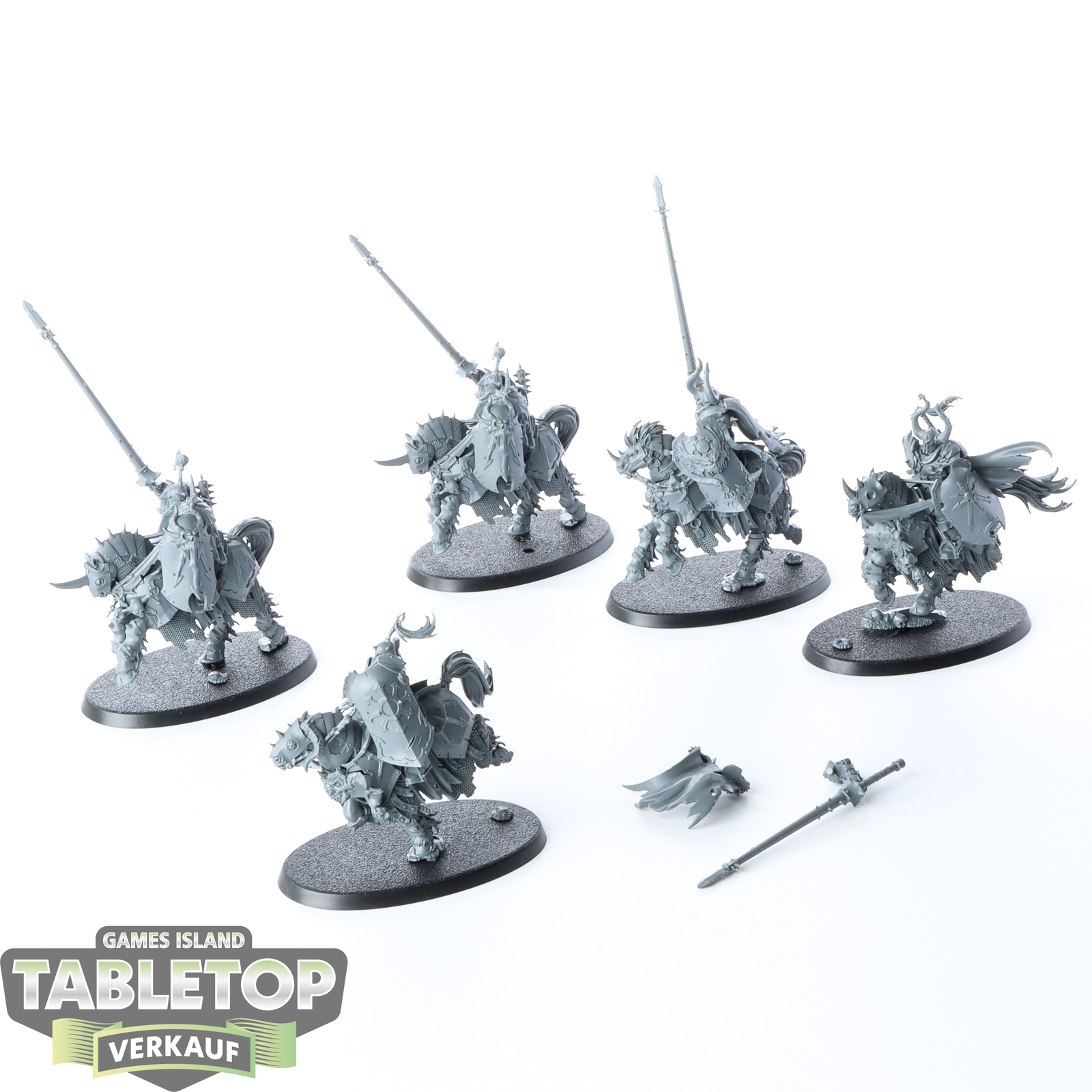 Slaves to Darkness - 5 x Chaos Knights - unbemalt