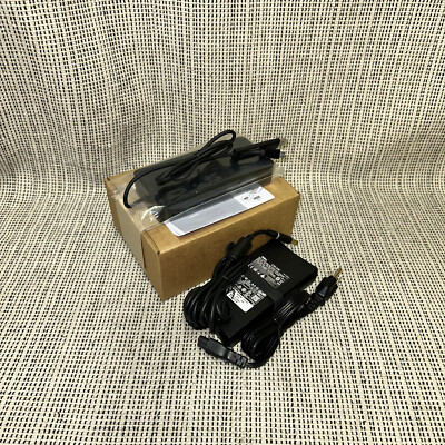 Dell D6000 Universal Laptop Docking Station USB-C USB 3.0 with 130W AC Adapter