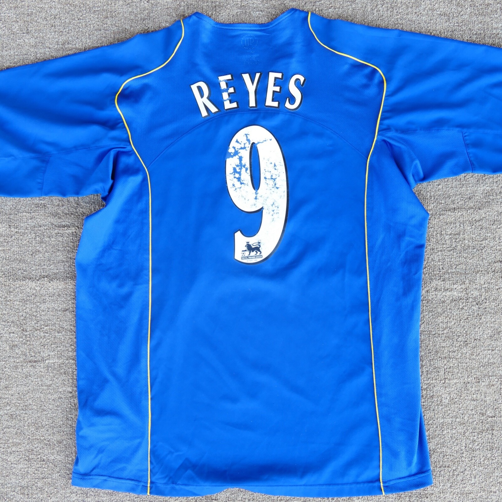 Arsenal Reyes 9 メモリアルユニフォーム ナイキ 2005/06