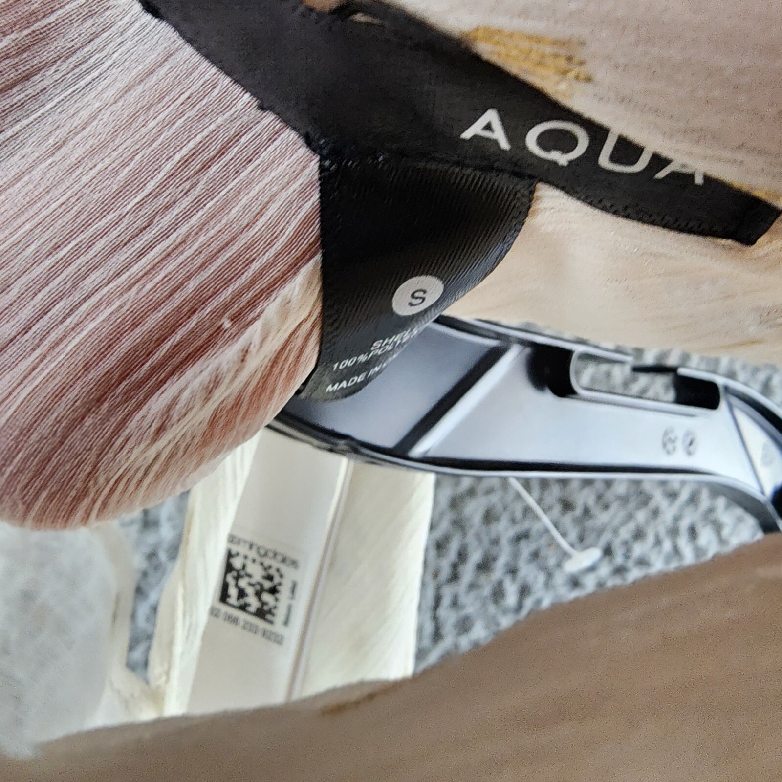 AQUA Foil Print Sleeveless Top Women's S Pale Pink/Gold Back Button Closure - Picture 7 of 12