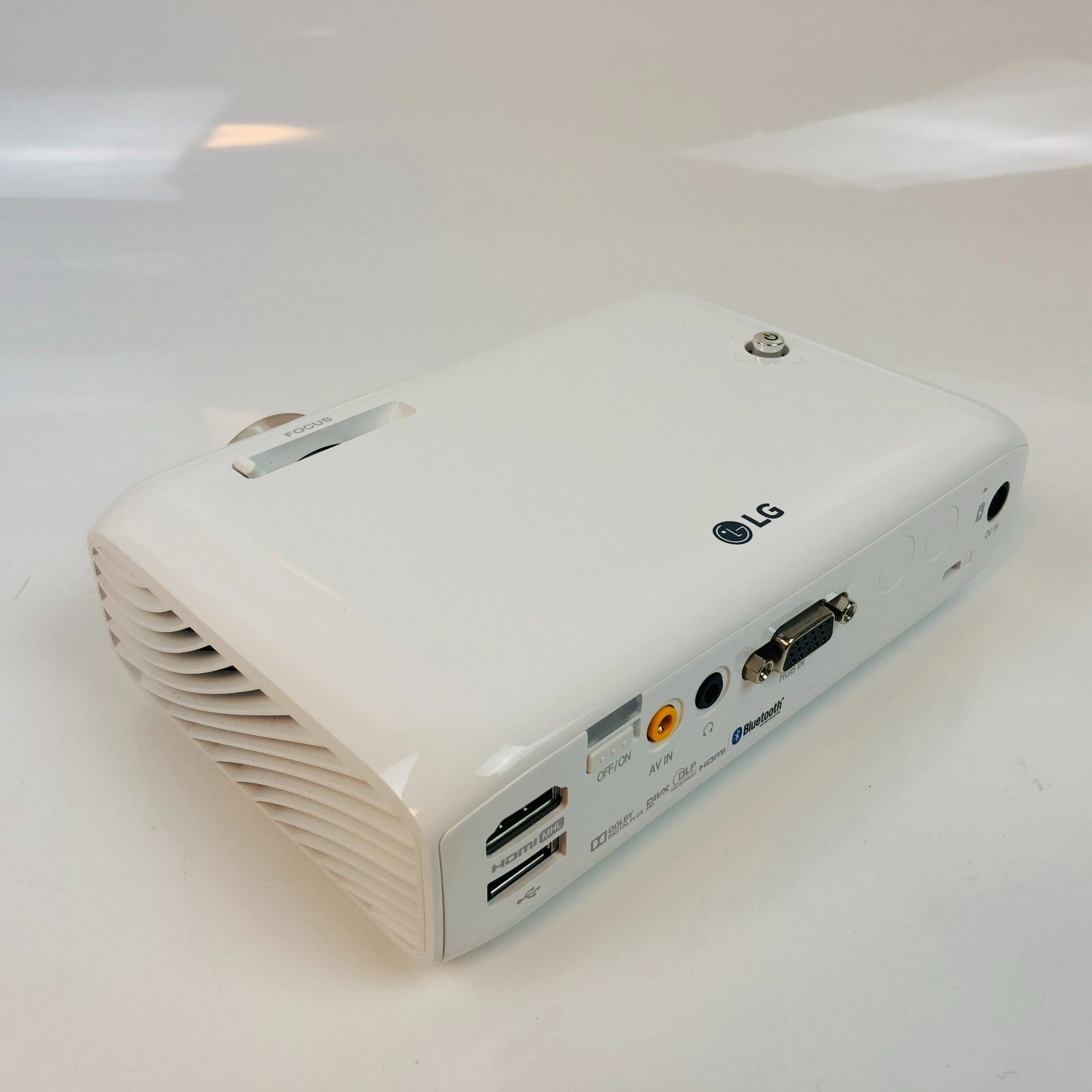 LG Minibeam Projector Electronics PH550G White Tested Used LG Minibeam Projector Electronics PH550G White Tested Used
