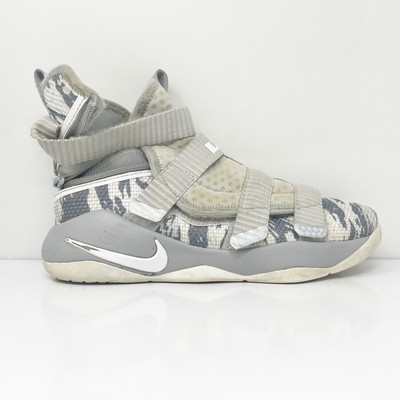 

Nike Boys LeBron Soldier 11 FlyEase AJ6987-003 Серые баскетбольные кроссовки 2Y, Серый, LeBron Soldier 11 FlyEase
