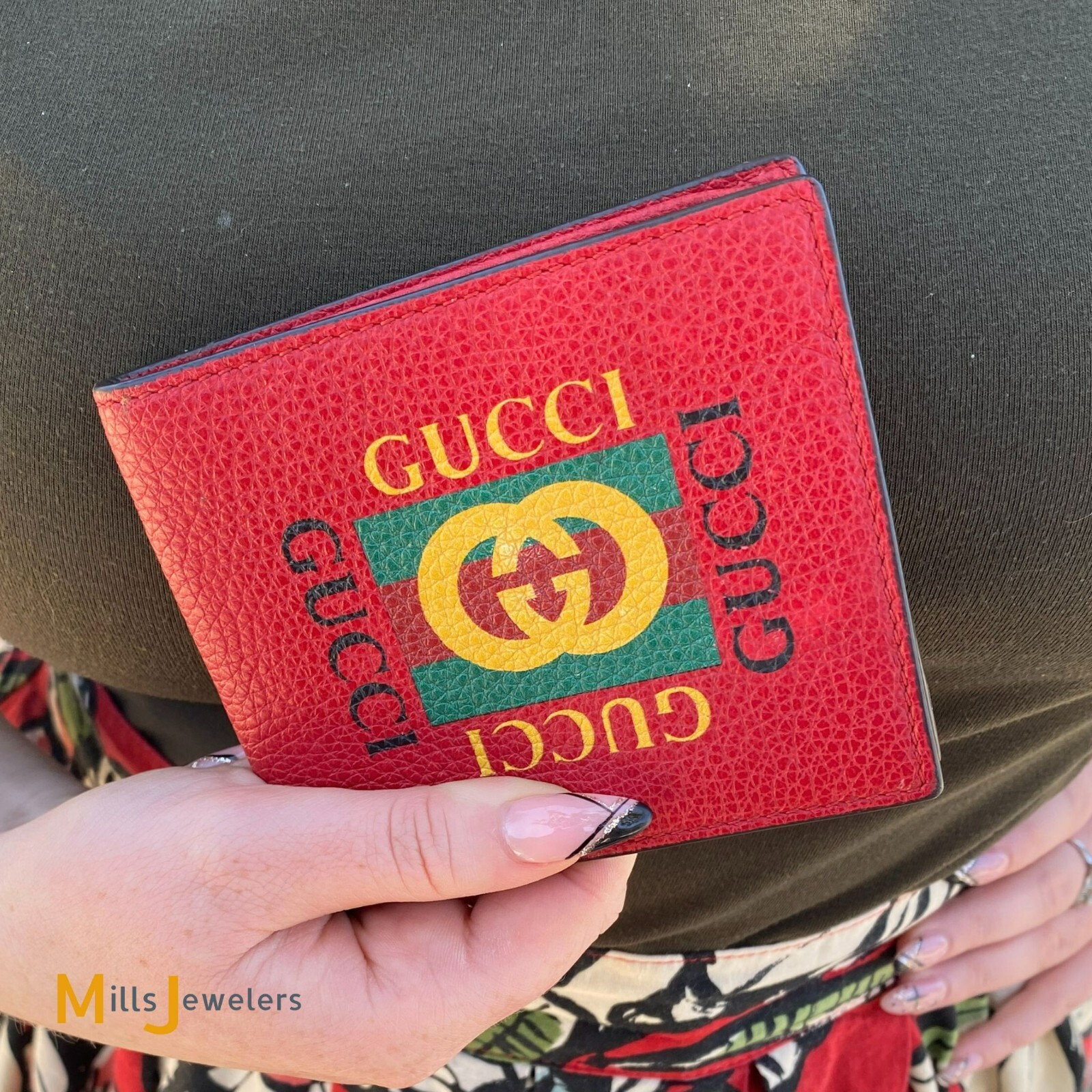 Gucci Red Leather Logo Print Limited Edition Bifold Wallet Gucci Red Leather Logo Print Limited Edition Bifold Wallet