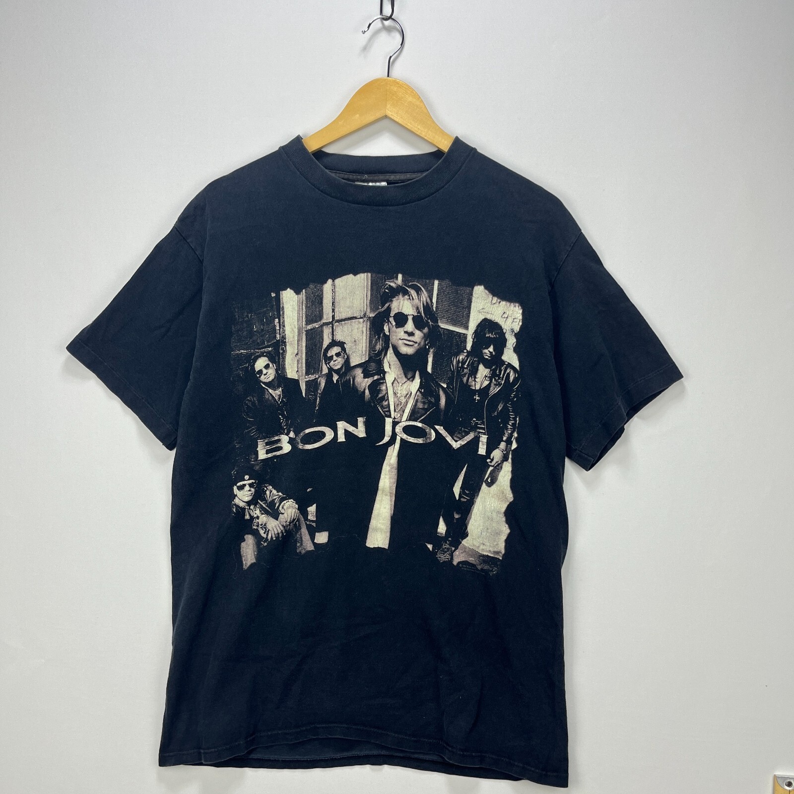 90s BON JOVITシャツ Vintage 90s Bon Jovi Keep The Faith Tour T Shirt Large Faded