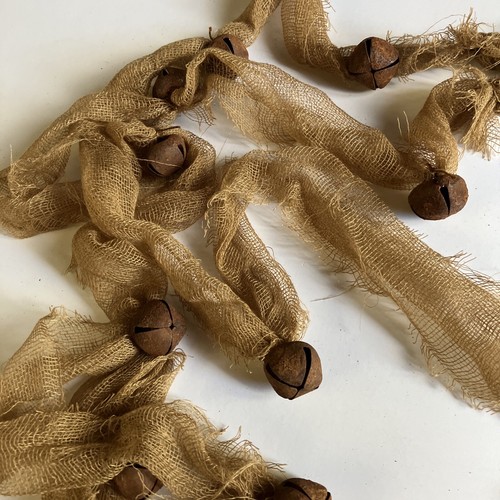 Primitive Farmhouse Christmas Cheesecloth Garland 4ft With 11/20mm Rusty Bells