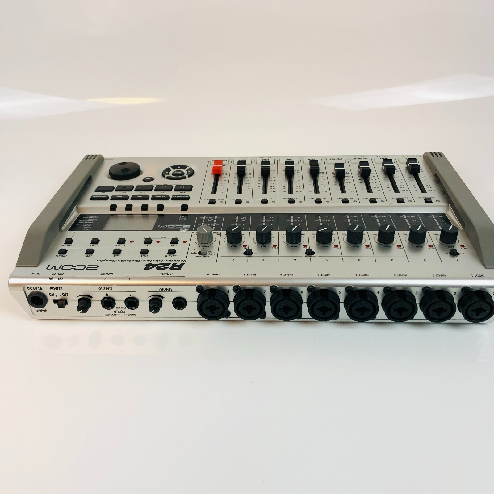 Zoom R24 Multi-Track Recorder - 24-Track, Integrated Drum Machine, USB Interface - Picture 5 of 12