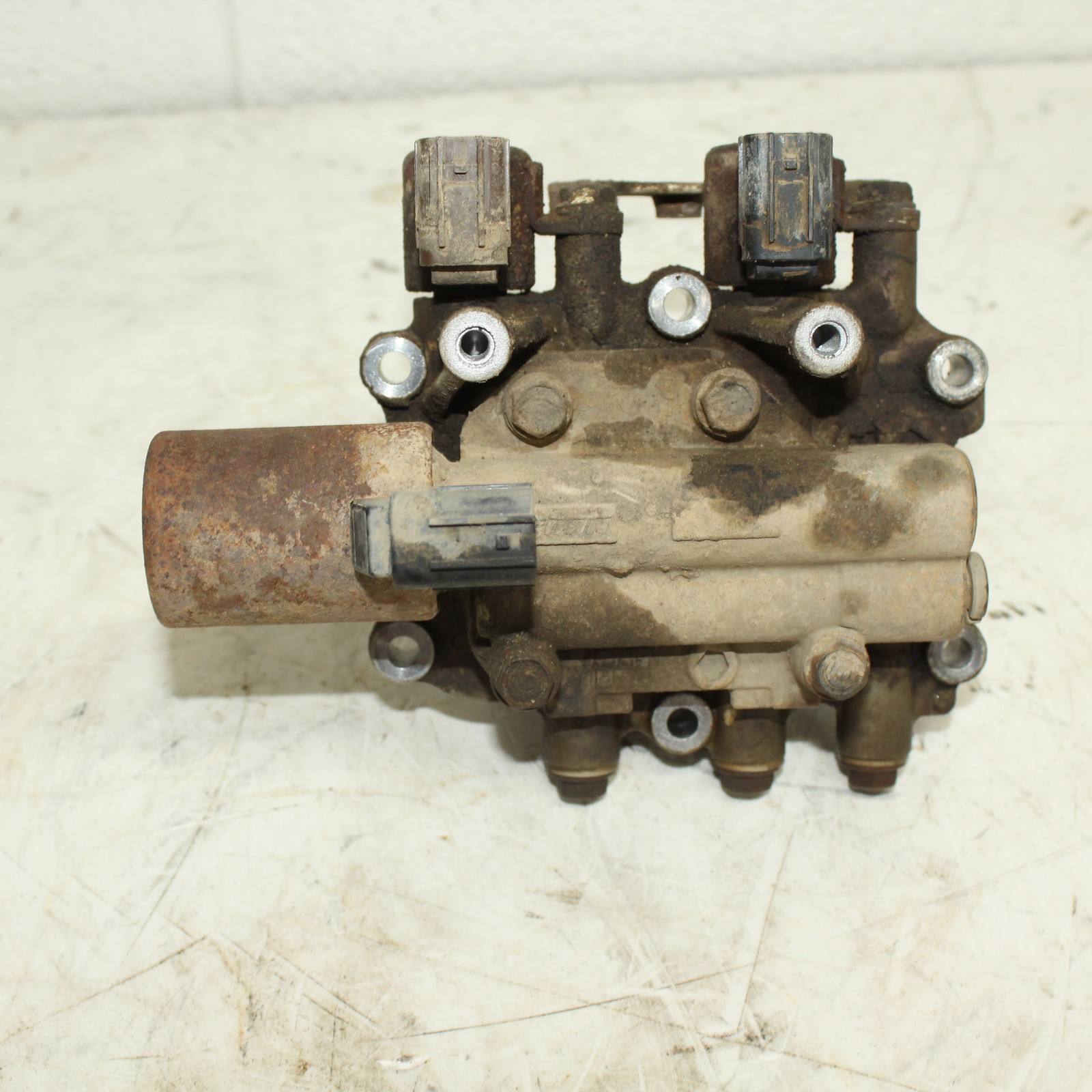 2010 Honda Big Red 700 MUV700 OEM Valve Body Assembly 27100-HL1-A01