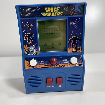 SPACE INVADERS Mini Arcade Handheld Electronic Game By Taito #09527   Tested 