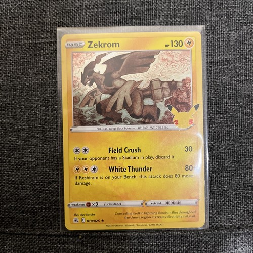 ⭐ Zekrom 010/025 - Celebrations - Holo Pokemon Card - Near
