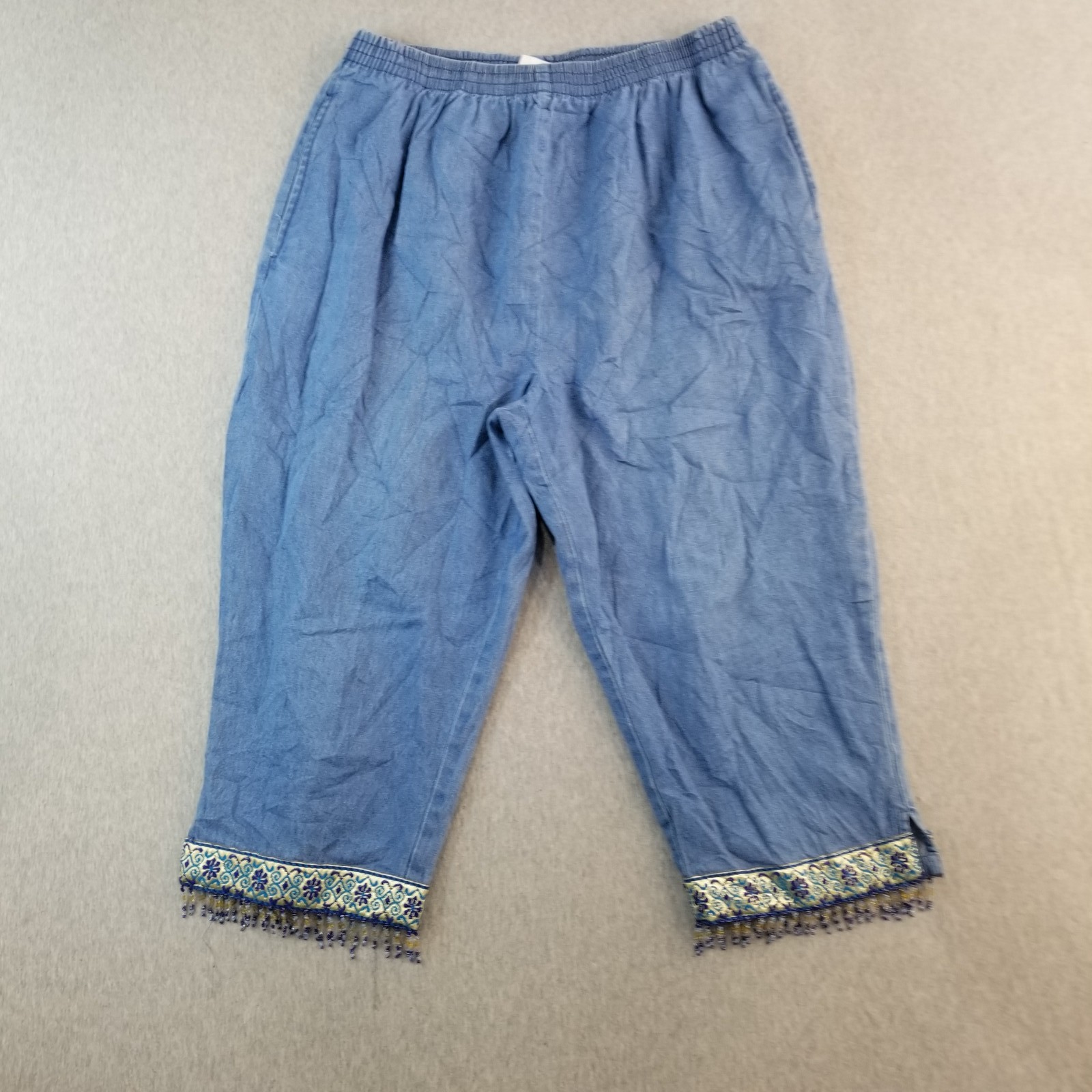 Adrian Delafield Jeans Women's Sz 14P Blue Wash 100% cotton Capri Hem Detail