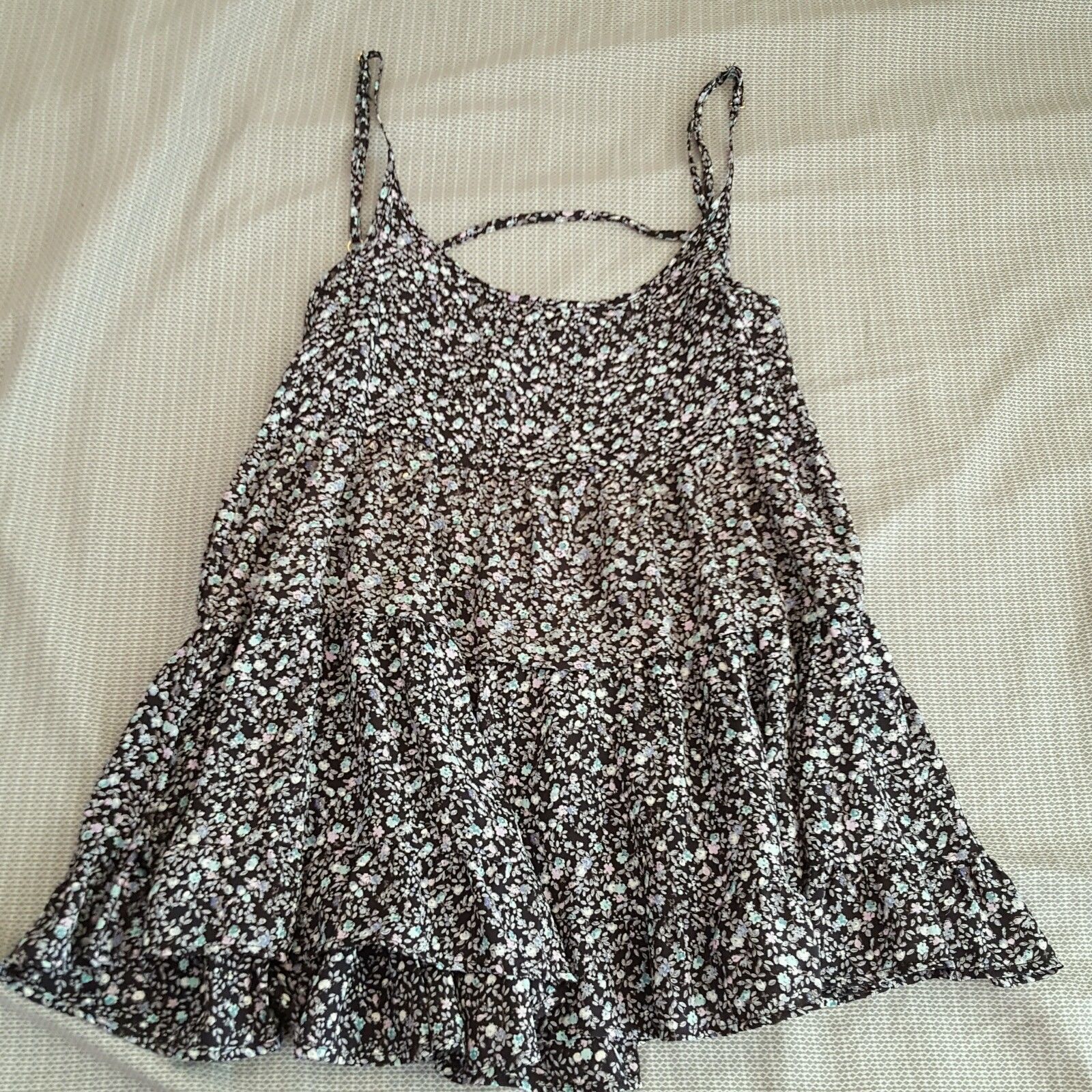 Женские платья с цветочным узором Brandy Melville