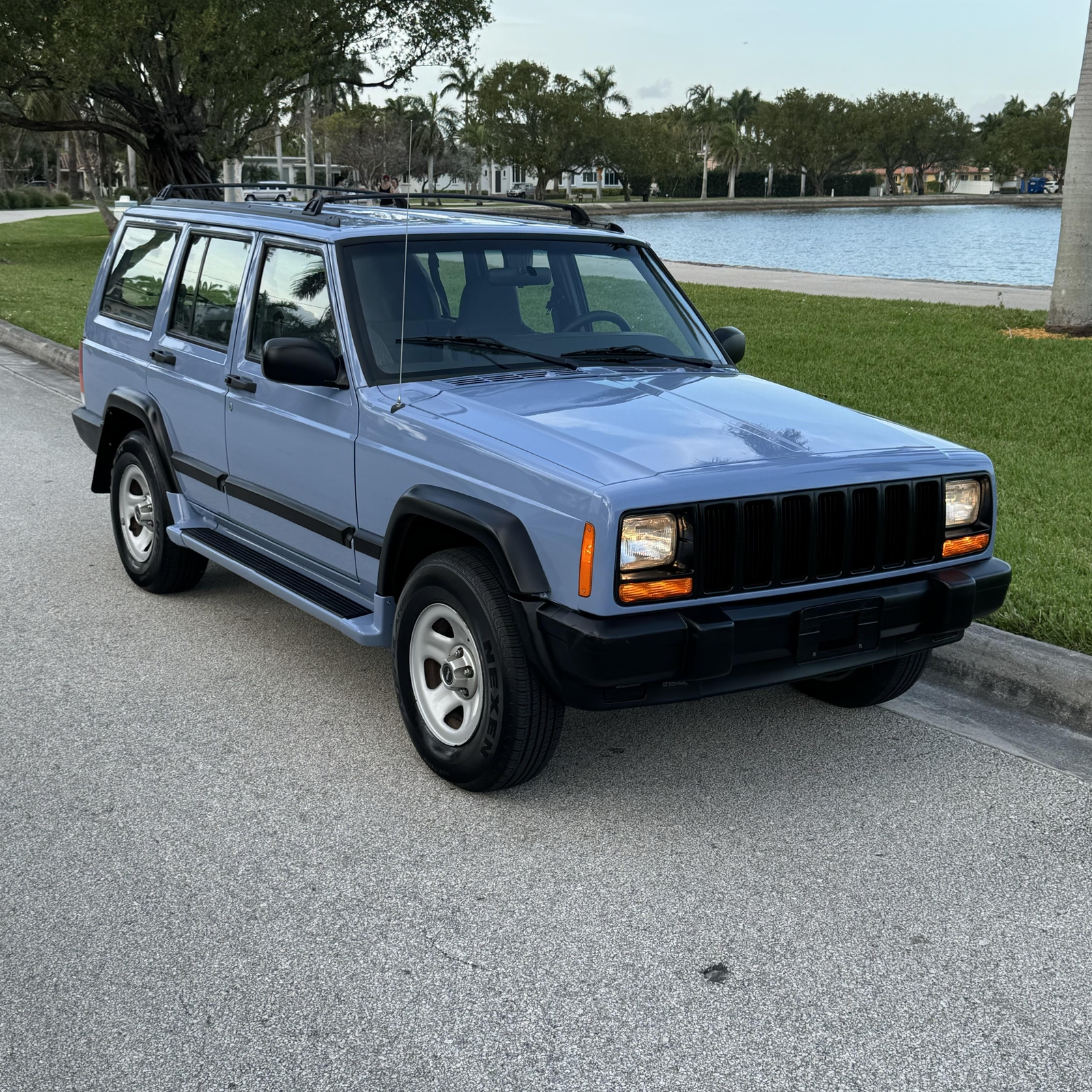 Owner 1998 JEEP CHEROKEE SPORT 5SPD ONLY 50K MILES SERVICED CLEAN CARFAX XJ NOT WRANG