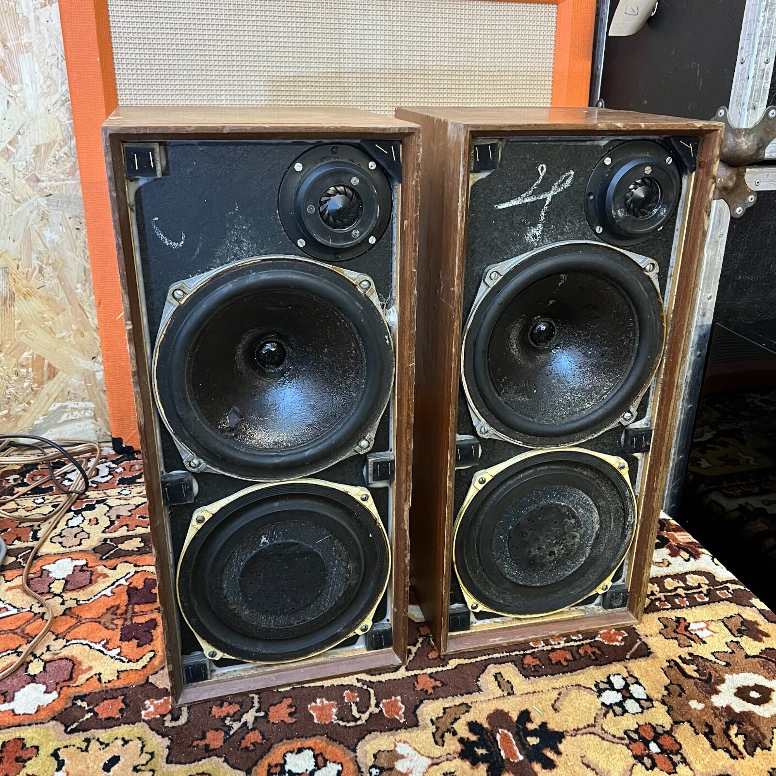 英国Celestion Ditton 15 (セレッションディットン) ペア Celestion Ditton 15 - Vintage Speakers Review at Audio Nostalgia