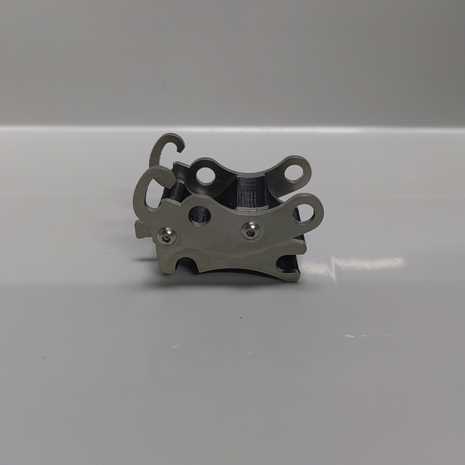 Levigo Secchio di simulazione dell'escavatore dell'acciaio inossidabile RC per Huina 1580/1550/1592/1593/1594 RC Escavatore che scava allentando gli accessori di aggiornamento del suolo